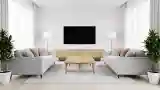 Minimalistowy salon z drewnem