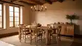 Jadalnia z drewnem i naturalnymi teksturami