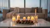 Minimalistna sala w spokojnych odcieniach