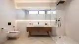 Elegancki, nowoczesny salon łazienkowy