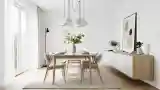 Stylowa sala posiłków z drewnem