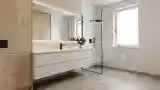 Sypialnia z minimalistycznym designem