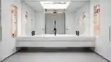 Przestronna łazienka w stylu minimalistycznym