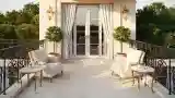 Widok na balkon z elegancją
