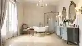 Lakonistyczna łazienka w stylu klasycznym