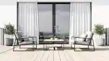 Minimalist Balkon z Drewnem i Ciemnym Metalu